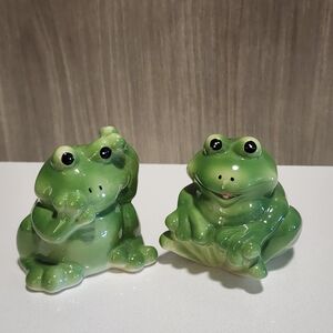 Frog Salt and Pepper Ceramic Shakers by Delton